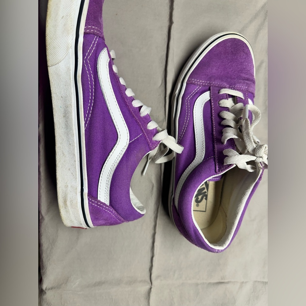 Vans - Picture 4 of 5